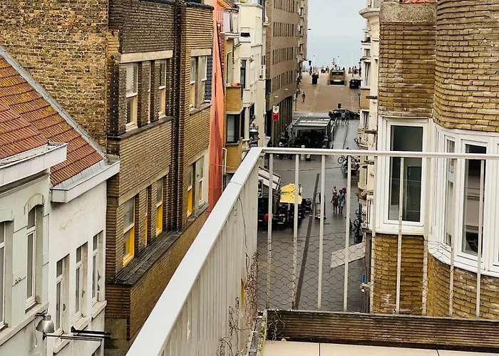 Daire Christina's Luxe Penthouse Oostende